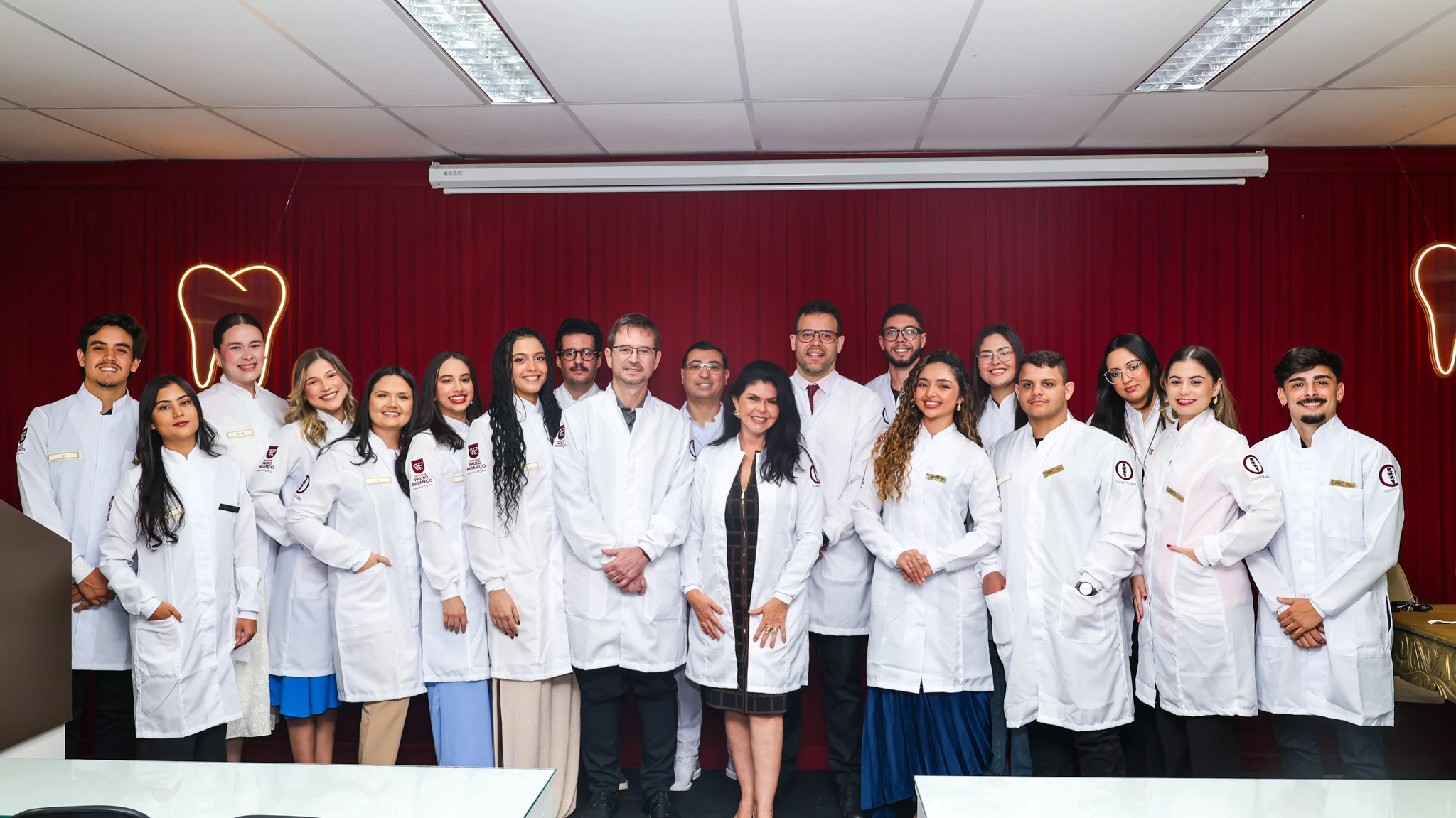 Cerimônia de Grau Acadêmico: Reconhecimento aos Estudantes Destaques